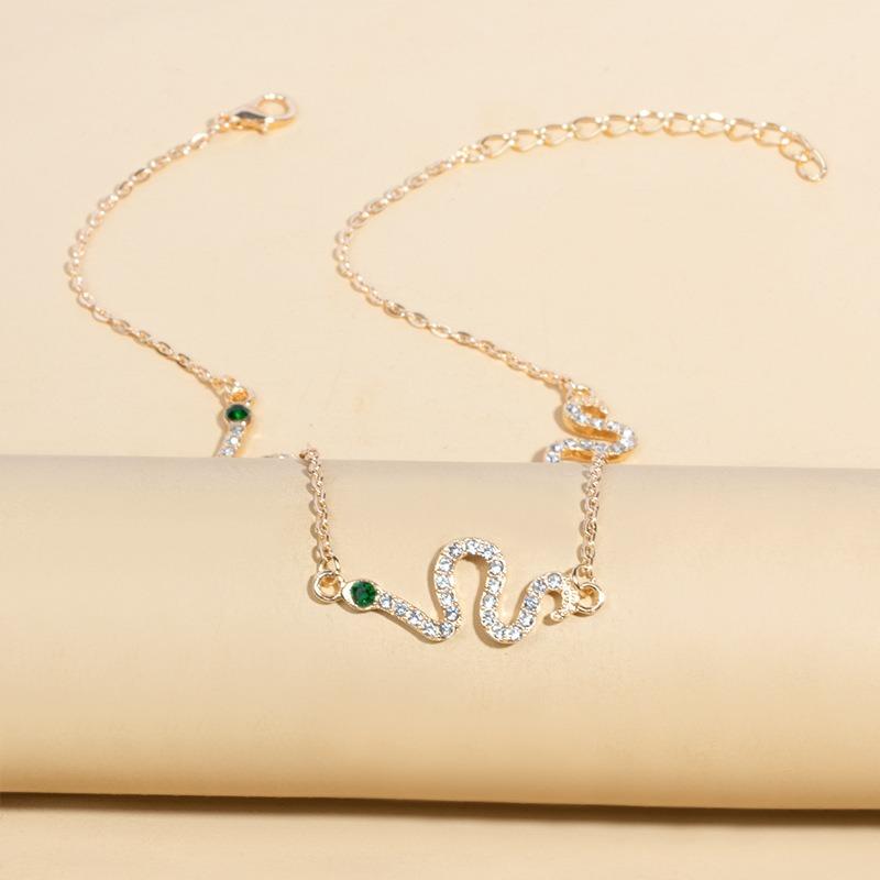 Wish new products full of diamond snake necklaces, celebrity banquet jewelry sets, fashionable and personalized collarbone chains for women