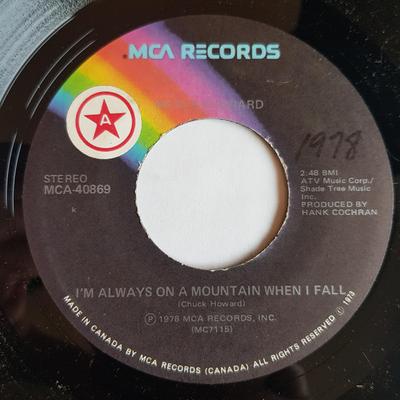 7inch Record MERLE HAGGARD - I'm Always On A Mountain When I Fal MCA40869 MCA Records 1978 Canada Folk Used