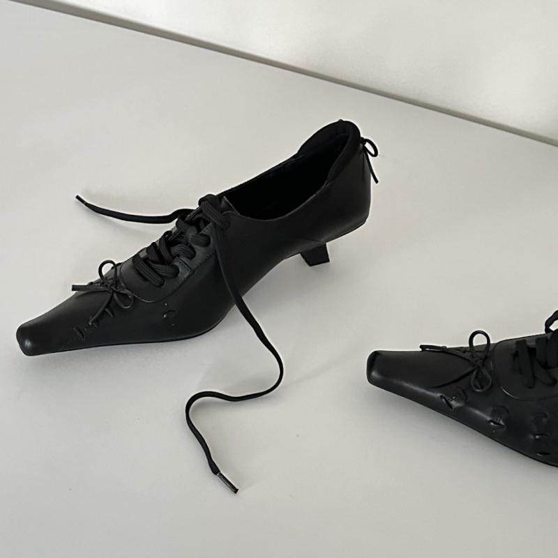 Fashion Retro Square Toe Lace Up Leather Pumps 2025 New Spring Temperament Niche Women Mid Heel Shoes Versatile Soft Women Shoes
