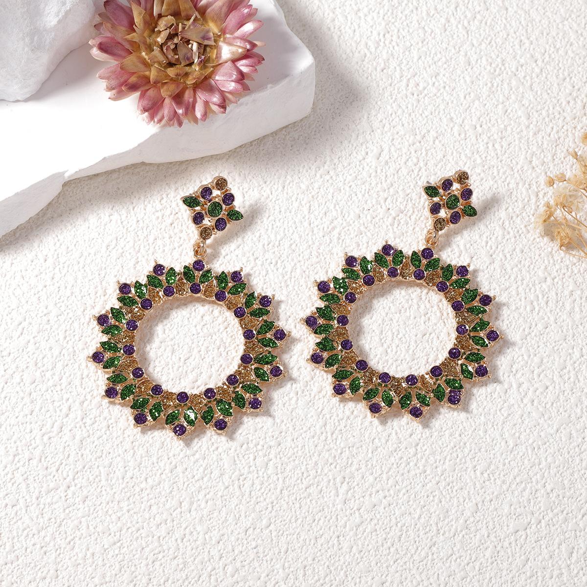 

Carnival simple fashion alloy full diamond geometric flower flower earrings exquisite high-end women s style різнокольоровий