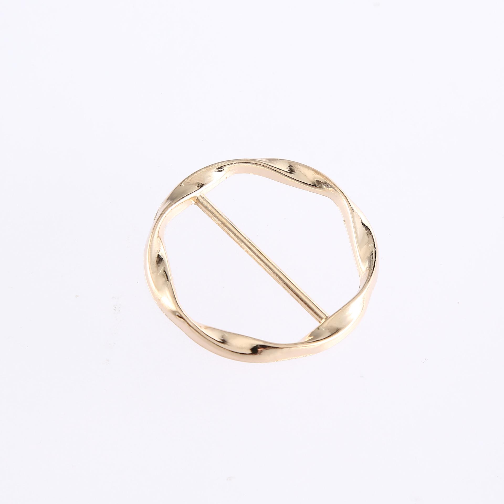 

A Summer T-shirt with 4pcs of Fixed Hem Buttons, A Magical Tool for Shortening Shirts, and A Multifunctional Waist Button WHITE