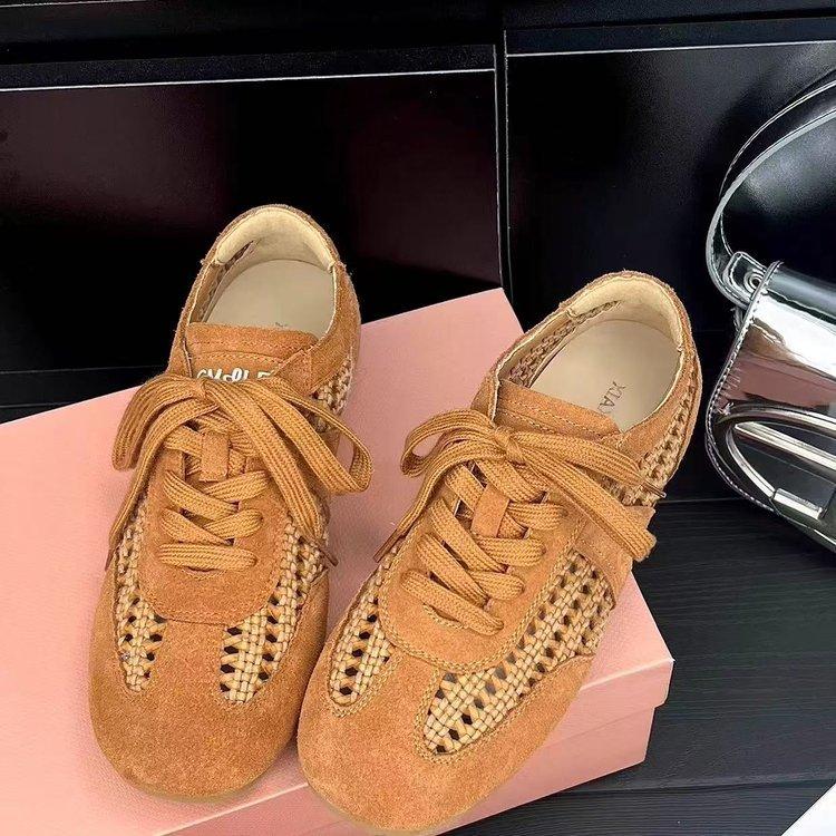 

2025 summer new mesh breathable soft sole versatile Forrest Gump shoes women s retro leather casual sports training shoes 40 коричневый