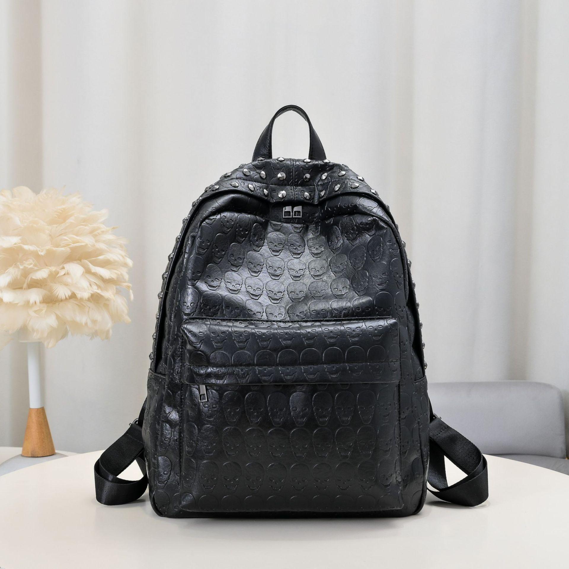

Retro Fashion Trendy Backpack Riveted Edition British Style PU Leather Campus High School Student Leather Bag Backpack