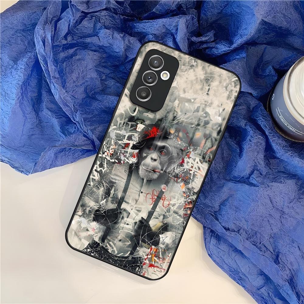 Street Art Banksy Graffiti Phone Case for Samsung Galaxy S25 S24 S30 S21 S23 S20 S22 Fe Note 20 Pro Edge Ultra Plus glass Cover