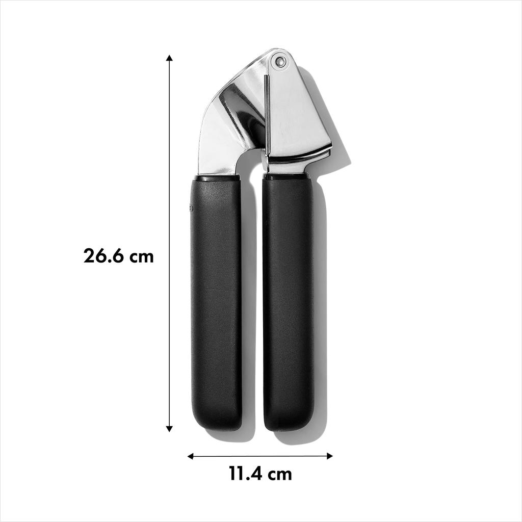 Lis na česnek OXO, který dokáže česnek snadno rozdrtit pouhým držením jednou rukou