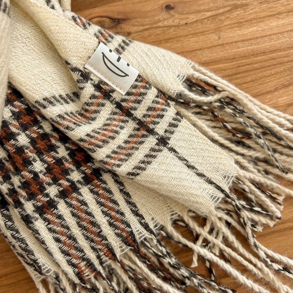 New Winter Korean Fashion All Match Scarf High End Atmosphere Scarf Thickened Plaid Tassel Warm British Scarf