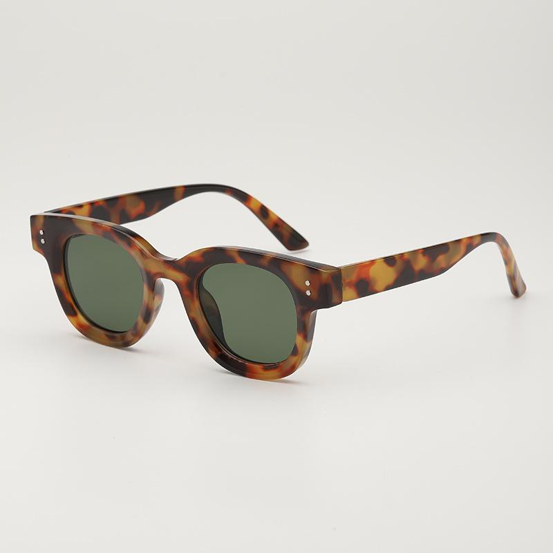 Vintage Oval Sunglasses Women Fashion Female Sun Glasses New Trendy Designer Shades Uv400 Eyewear Outdoor Anti Glare Glasses