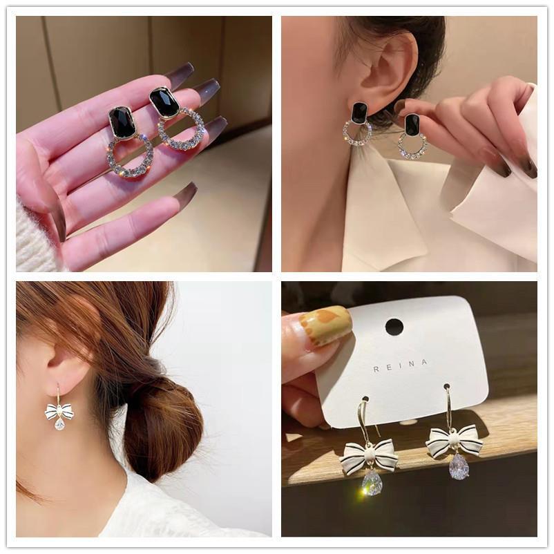 2022 Geometric Diamond Stud Earrings: Luxurious Retro Hong Kong Style for a Trendy Look