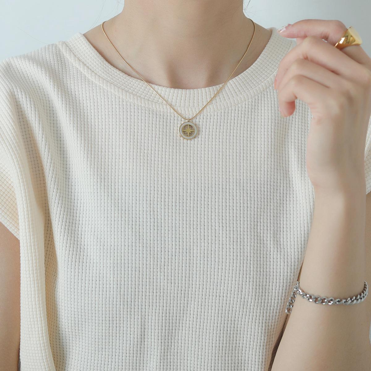 

Simple Ins Choker Necklace White Mother of Pearl Eight Point Star Titanium Steel Necklace Minimalist for Women