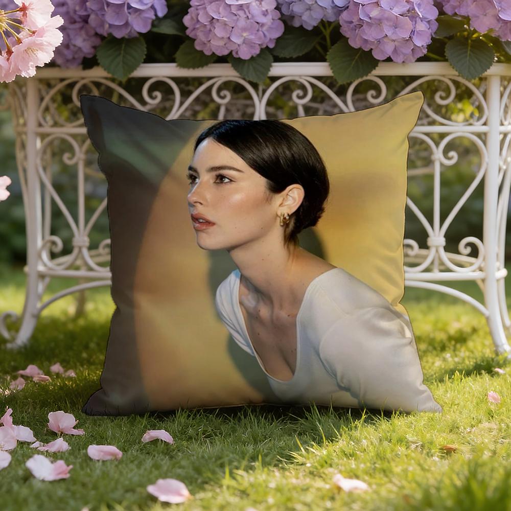 Singer G-Gracie Abrams Cushion Cover Home & Car Dual-Scene Pillow Cover: Reversible for Premium Comfort
