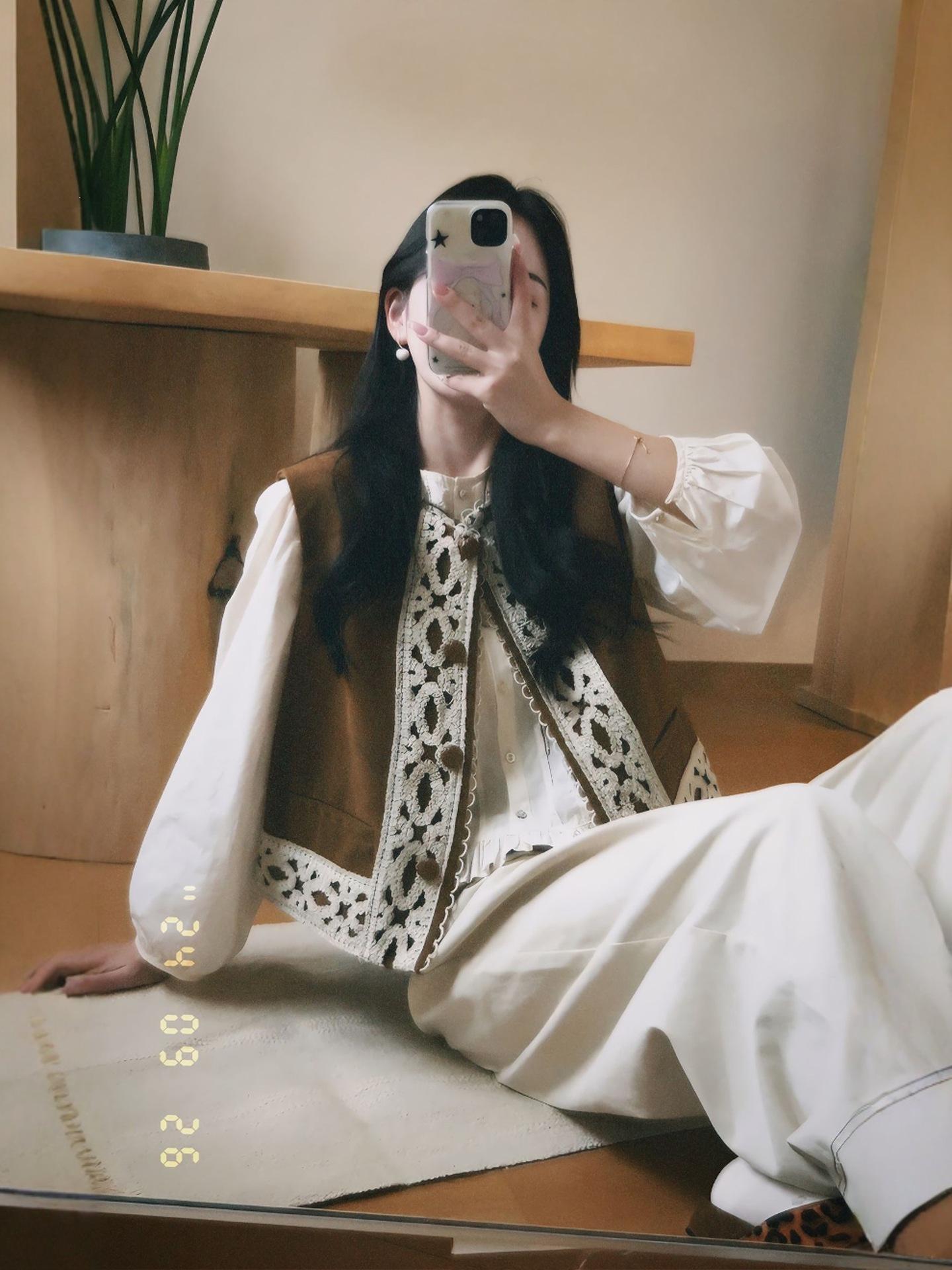 

Plus Size Spring Three-Piece Set: MM Shirt, Layered Vest & Wide-Leg Pants - Korean Style Fashion for Women XL (Recommended 120-140 jin)