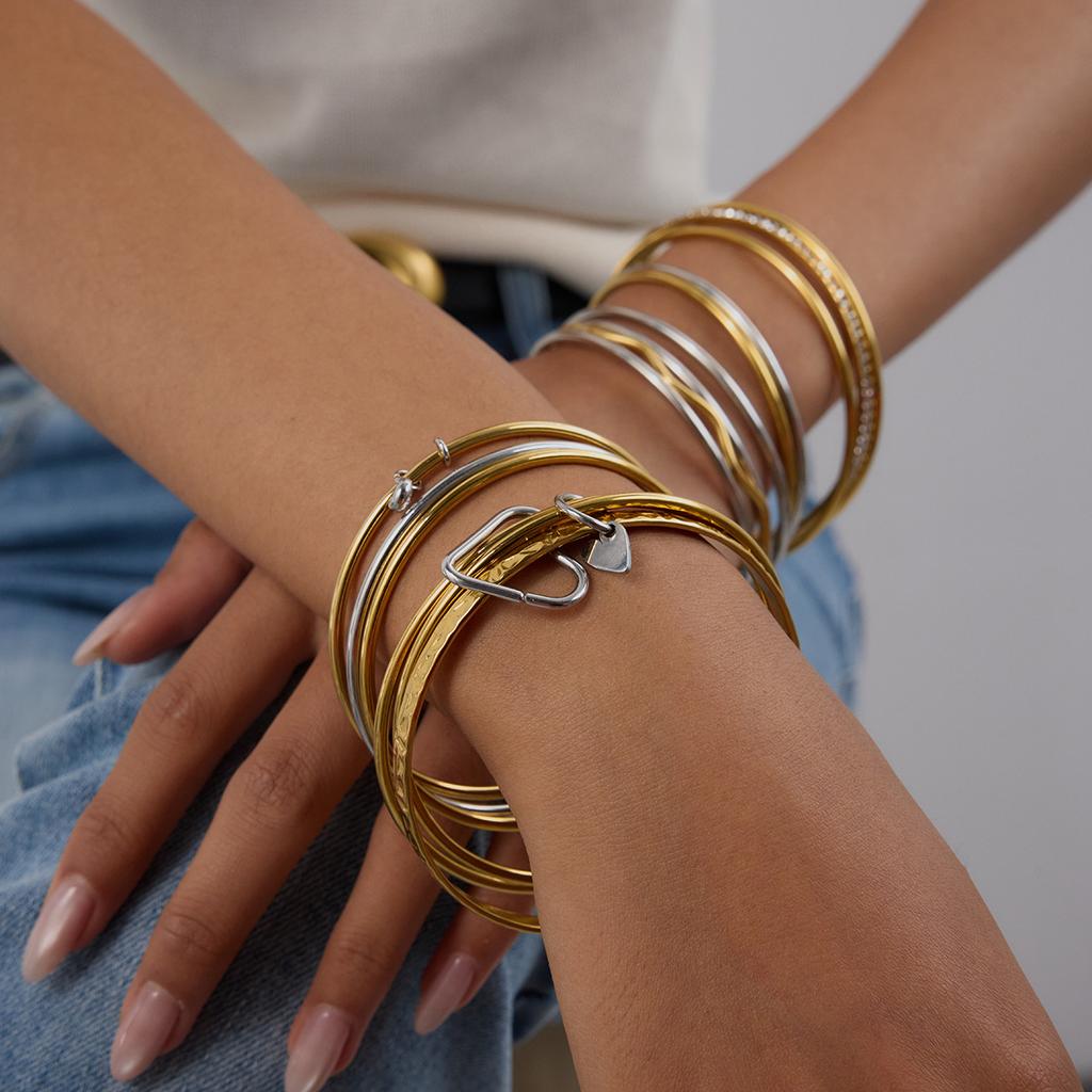 Design sense Modern minimalist 18K gold, gold and silver color matching hammer pattern wide face love ring bracelet
