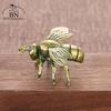 Massives Messing Honigbiene Insektenfiguren Miniatur Teehaustier Lustiger Käfer Handwerk Sammlung Desktop Kleine Ornamente Heimdekorationen