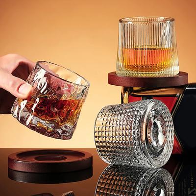 200ML Sklenice na whisky s podstavou Odolná točivá skleněná sada Koktejly Víno Brandy Pohár Párty Sklenice na pití Twist Tumbler