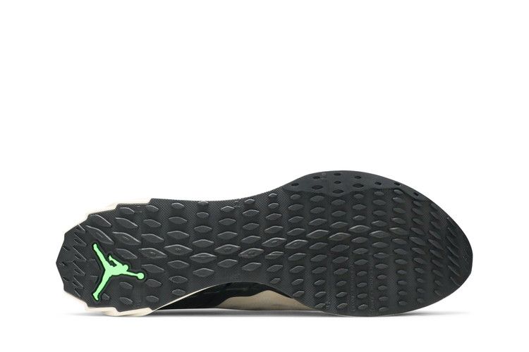 Men's Sneakers Jordan Zoom Trunner Ultimate Light Orewood Brown Light Orewood Brown/Black-Rage Green