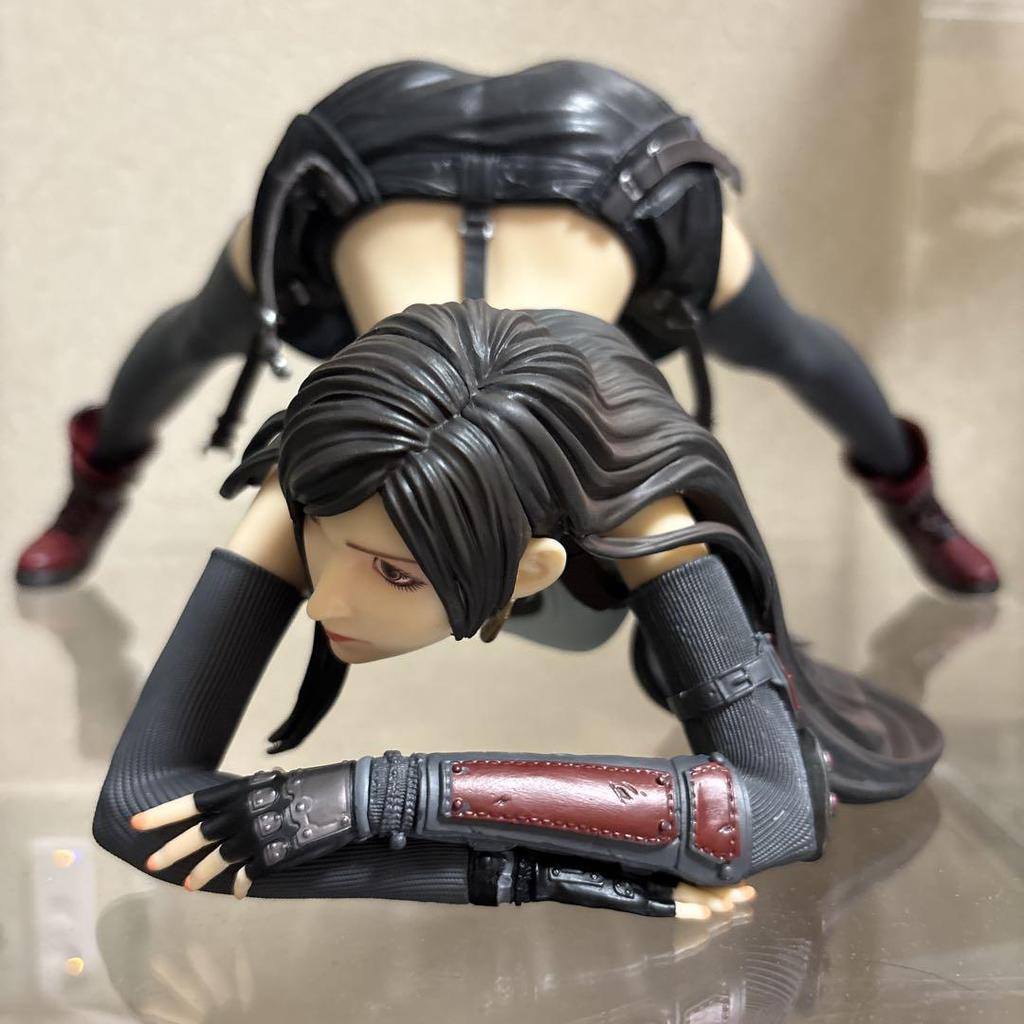[USED] FF7 Tifa Lockhart Figure On All Fours