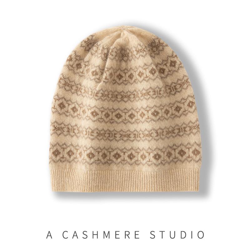 

Cashmere Autumn and Winter New Style Women s High End Color Matching Retro Thickened Warm Fashion Knitted Casual Hat One size