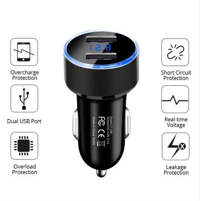 Universeller 12V-24V schneller Dual-USB-Autoladegerät-Adapter mit LED-Spannungsanzeige 3.1A Autotelefonladegerät