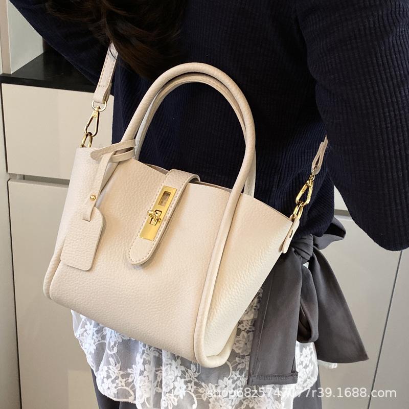 New Women's Bag High-end Texture Light Luxury Fashion Niche Trend Versatile Portable Shoulder Bucket Bag