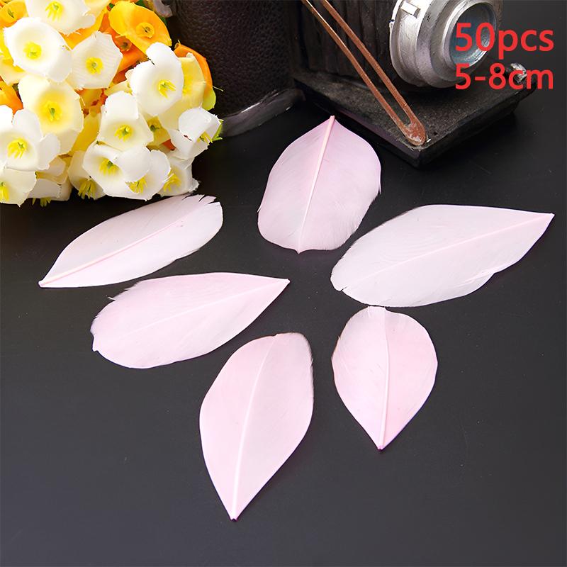 50Pcs Feathers Decoration Small 5-8Cm Mixed Colors For Crafts Clothing Red Green Hats Blue Black White Wedding Trim Piume Goose