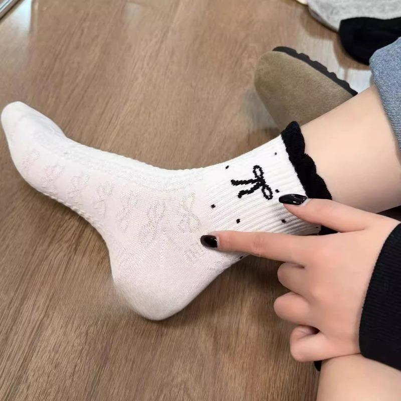 Ladies Spring and Summer New Trend Bow Relief Bubble Mouth Lace Tube Pile Socks