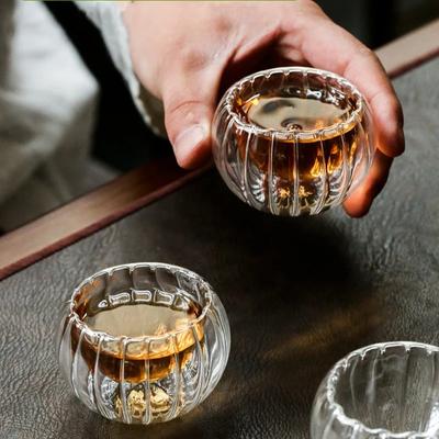 50 ml gestreifte doppelschichtige kleine Teetasse aus Glas, exquisites hitzebeständiges Teegeschirr, transparente Puer-Teetasse in Kürbisform, Wassertassen