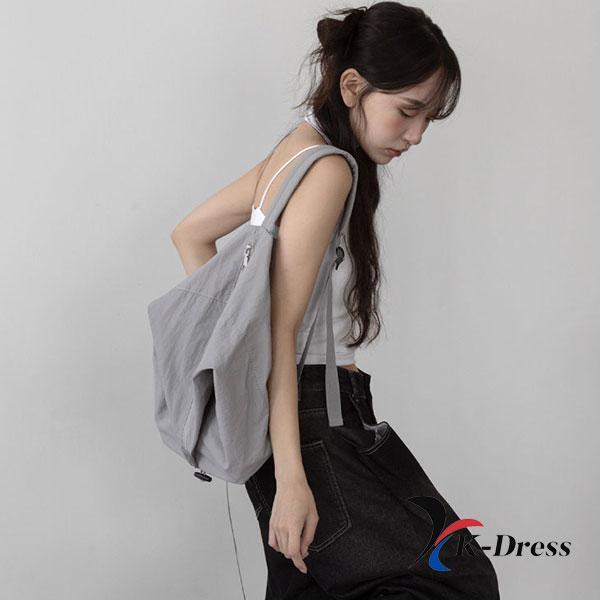 

Нейлоновий кишеньковий рюкзак на блискавці (3 кольори) 26x40x14.5cm сірий колір