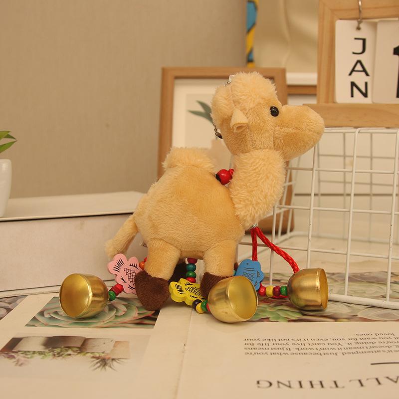 Niedliche Wüstenglocke liegendes kleines Kamel Anhänger Plüschtier Puppe Taschenanhänger Schlüsselanhänger Plüschpuppe