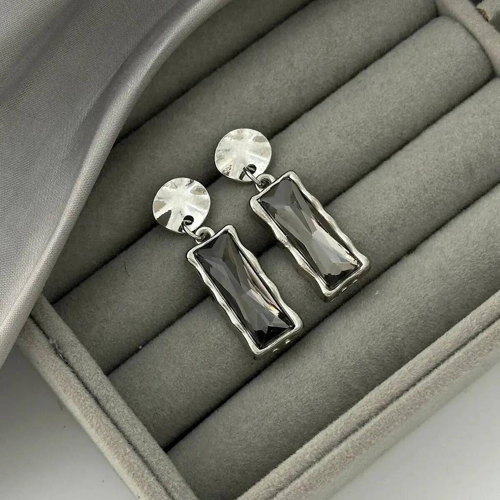 Ingemark 2 Styles Trendy Elegant Black Acrylic Pendant Earring for Women Classic Drop Earrings Charms Daily Wear Jewelry Gift