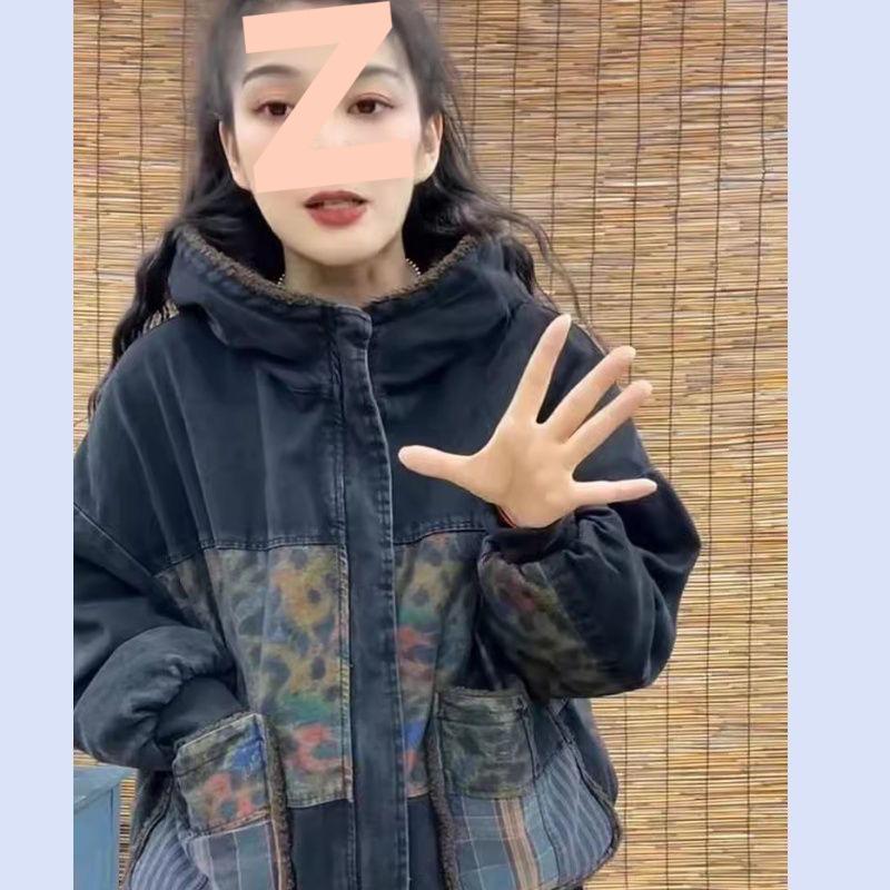 Retro Print Fleece-Lined Hooded Denim Jacket – Winter Warmth & Slim Fit 2025