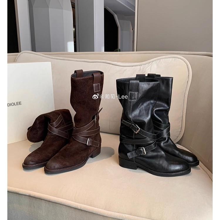 

The new spot grape mother has the same style, with a height increase of 4cm~ round head and thin belt buckle, Kusa medium and long tube, genuine leat 40