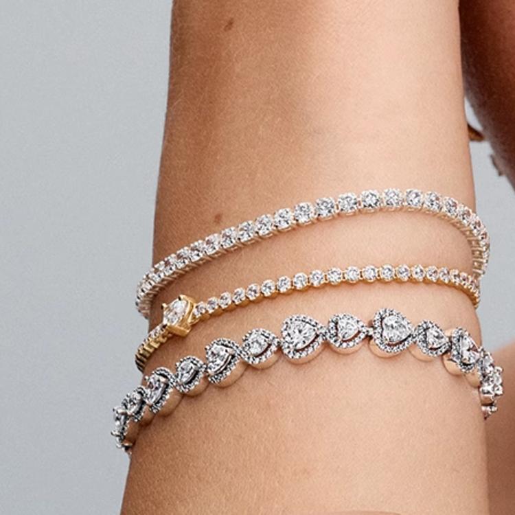 Pandora Heart Shaped Tennis Pavé Bracelet Women bracelets Gold 560041C01