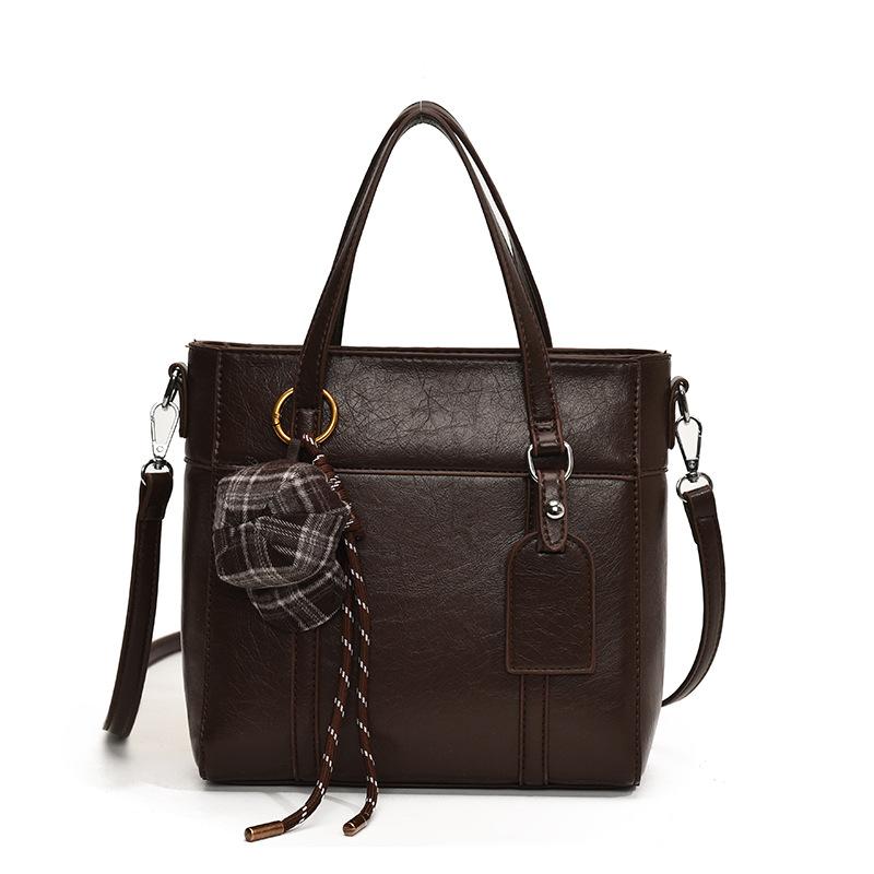 Fashion Handbag Women's New Commuter Shoulder Messenger Bag Versatile Small Bag