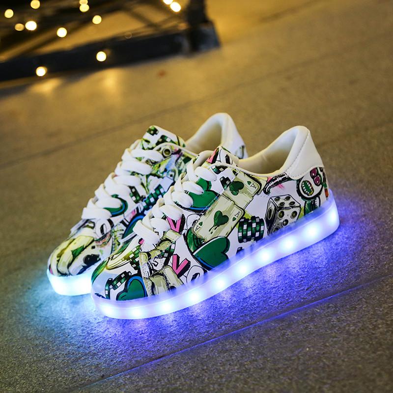 

Перезаряджувані світлодіодні кросівки для чоловіків, жінок, дітей, що світяться в темряві, танцювальні кросівки, взуття для пар 41