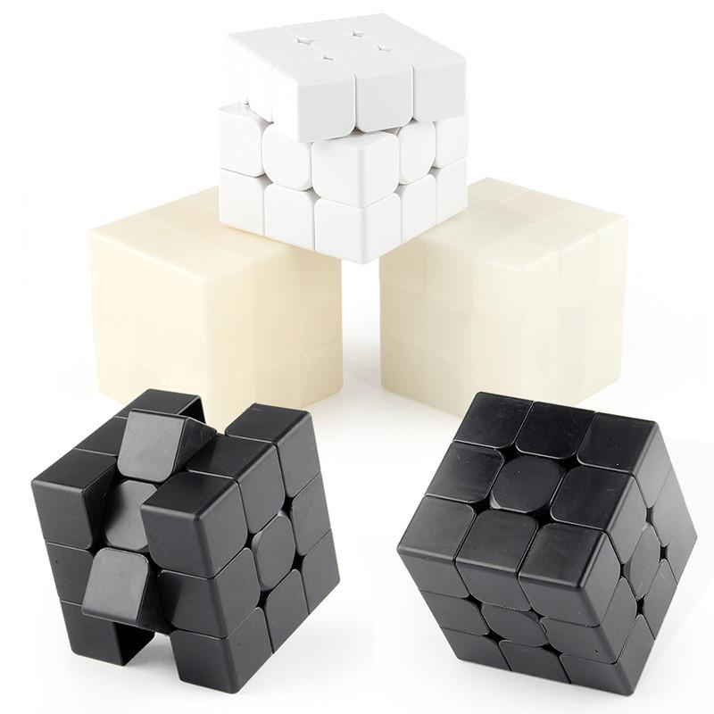 Premium Educational Puzzle Cube For Kids And Adults Smooth Rotating Black And White Design
