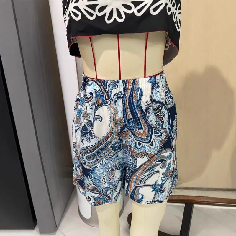 Women's New Fashionable, Comfortable and Elegant Holiday Floral Print Shorts