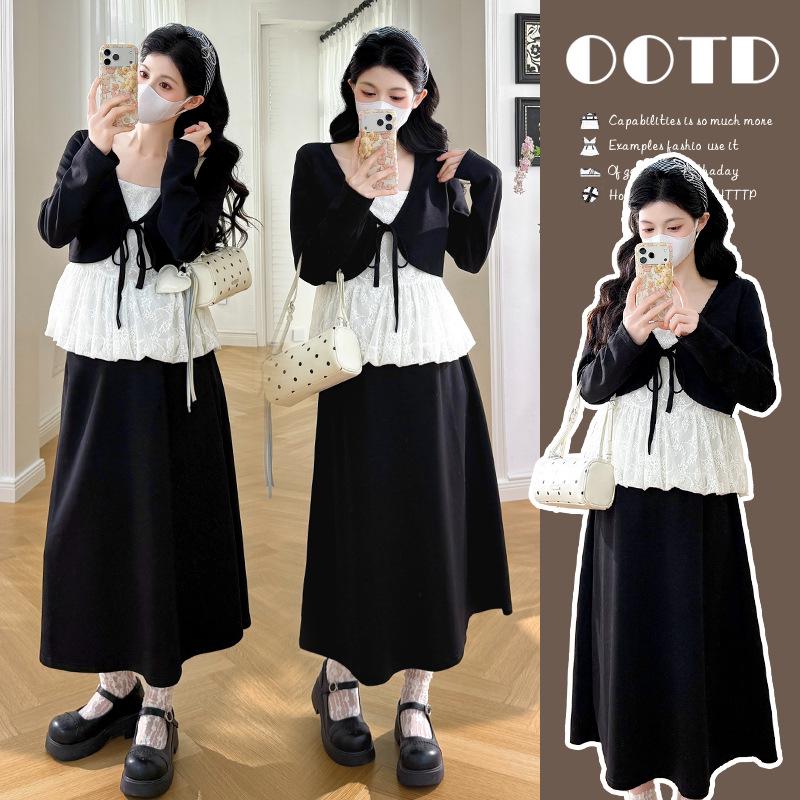 2026 Spring Korean Maternity Two-Piece Set: Lace Patchwork Top + Skirt 2XL