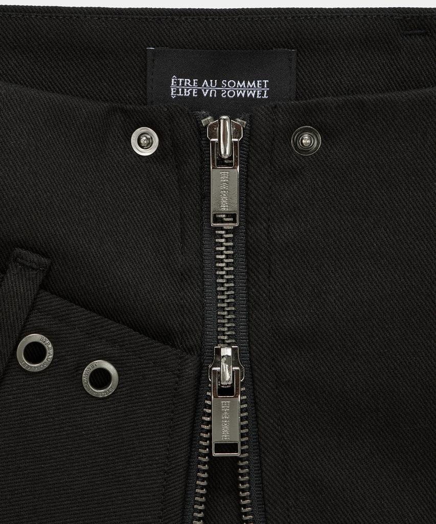 ETRE AU SOMMET Front Zip Belt Detail Mini Skirt (Black)