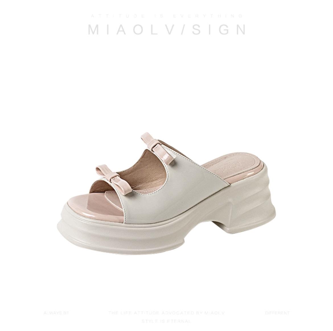 

Thirteen rows of sheepskin breathable sweet platform sandals women s 2025 new muffin wedge heel open-toed half slippers outer wear 40 абрикосовий