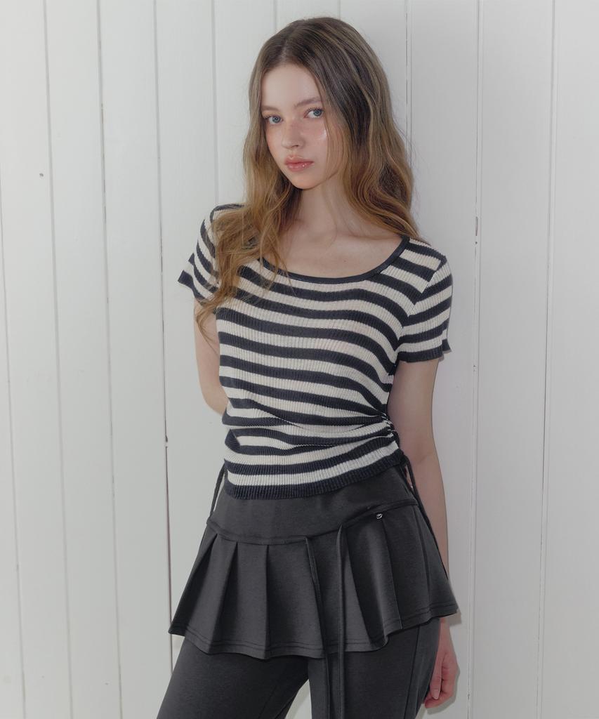 Teuwi Lilphin Shirred Square Short Sleeve Knit