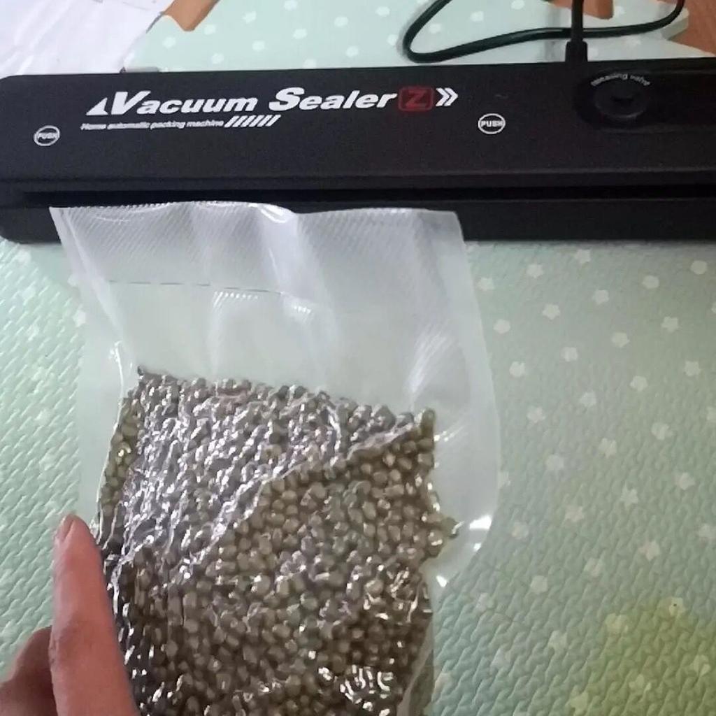 2pcs Portable Plastic Sealer for Food Automatic Vacuum Packaging Machine Household Kitchen Vacuum Sealer for Freshness Preservation