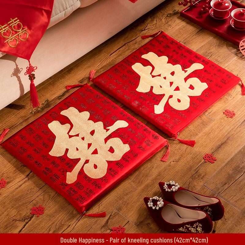 Red Wedding Kneeling Cushions for Newlyweds: Perfect for Blessings, Tea Ceremony, and Traditional Kowtow Rituals.