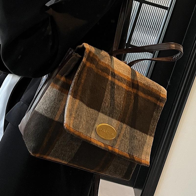 

Новая зимняя шерстяная ретро сумка через плечо большой емкости модная трендовая сумка через плечо