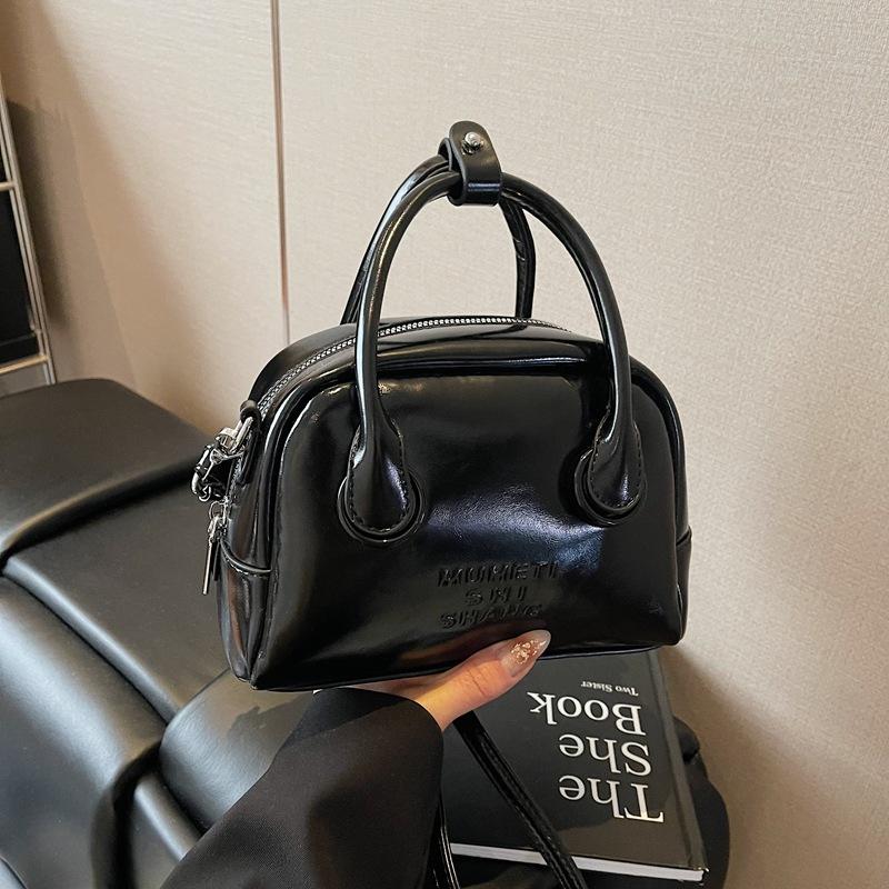 Retro Hand-held Bowling Bag Women's 2025 Spring Korean Fashion Letter Handbag Foreign Style Shoulder Messenger Bag