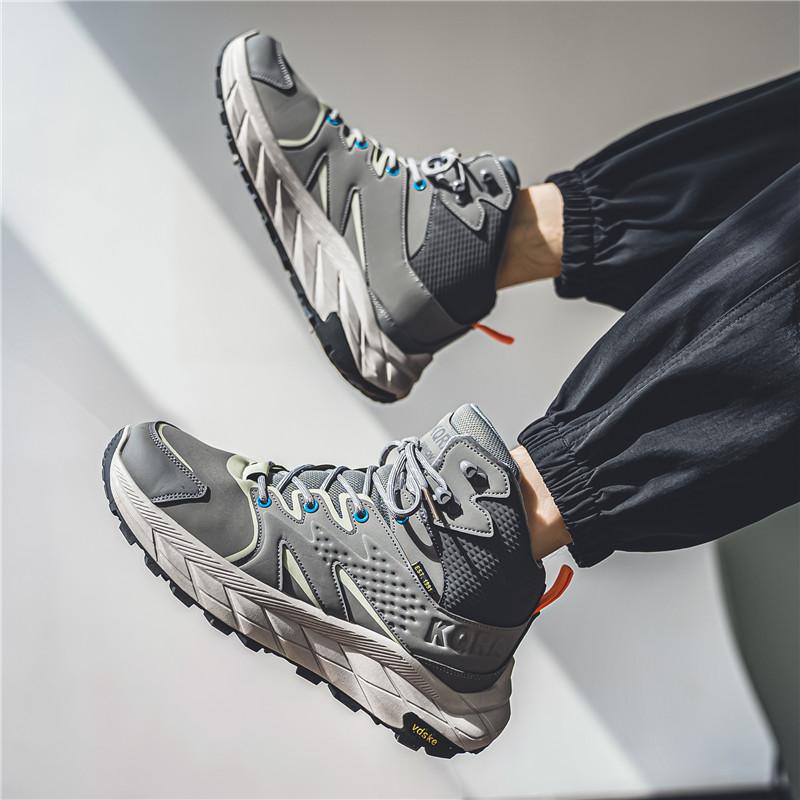 Nowe męskie buty z wysokim stanem i wysokim dołem Zwiększają codzienne buty sportowe Modne buty do biegania na świeżym powietrzu