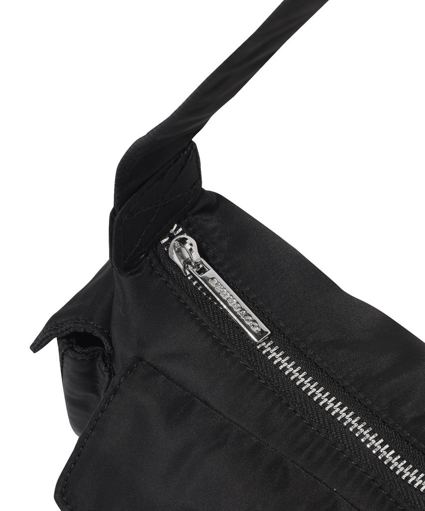 Covernat Woman Clover Heart Glossy Two-Pocket Shoulder Bag Black