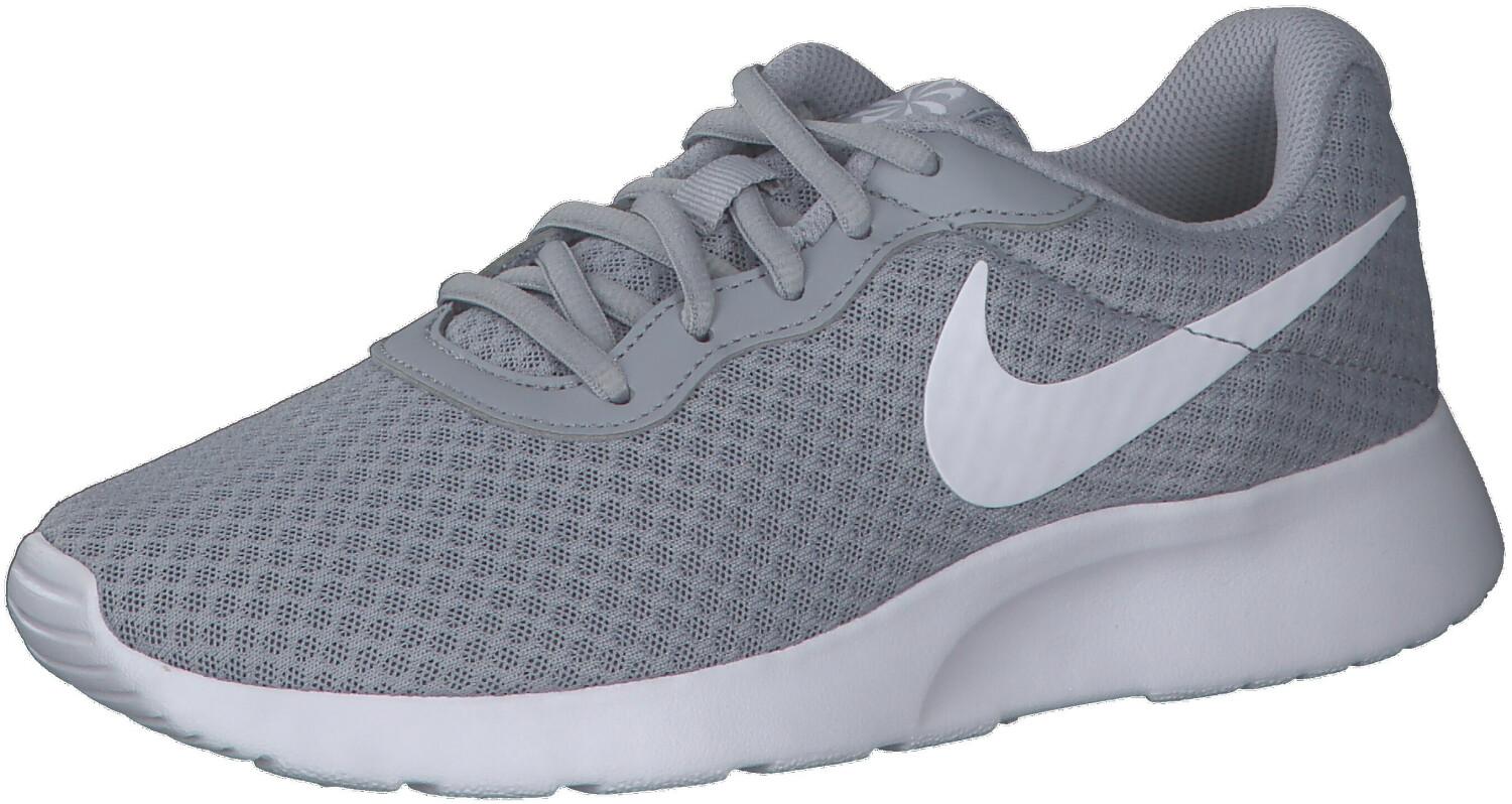 

Кроссовки Nike Tanjun Women wolf grey/barely volt/black/white 35 ½