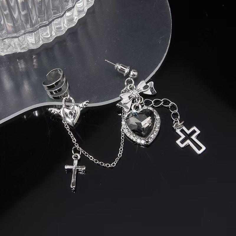 1pc Vintage Punk Gothic Cross Chain Black Heart Earrings for Women Hip Hop Personalized Party Zircon Gift