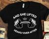 Tričko "She Lifted Heavily Ever After Gym", Dámské dárky do posilovny, Trička na vzpírání, Trička na cvičení, Trička pro trenéry, Fitness tričko