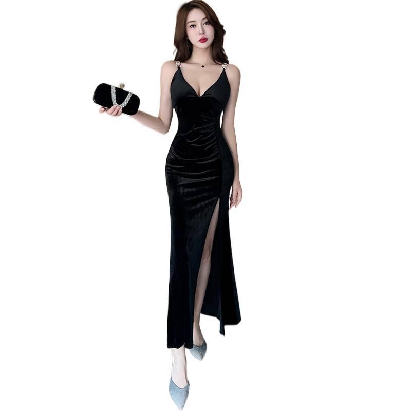 Red Velvet Spaghetti Strap Evening Gown - Women's Sexy Formal Dress for Spring & Autumn